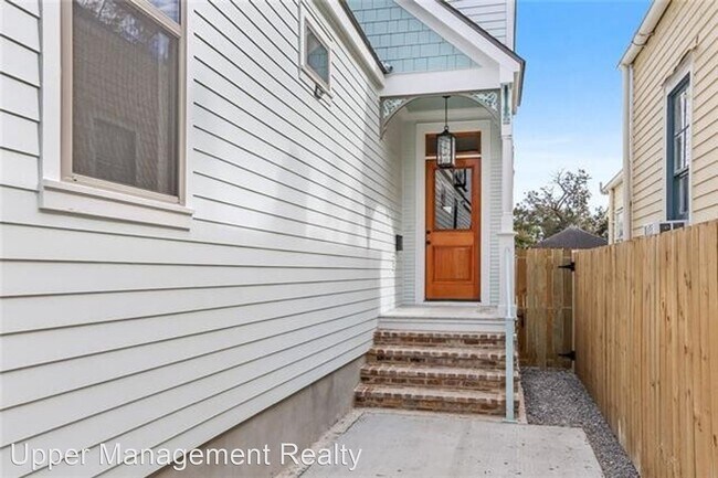Building Photo - 1 br, 1 bath Apartment - 1562 N Prieur St ...