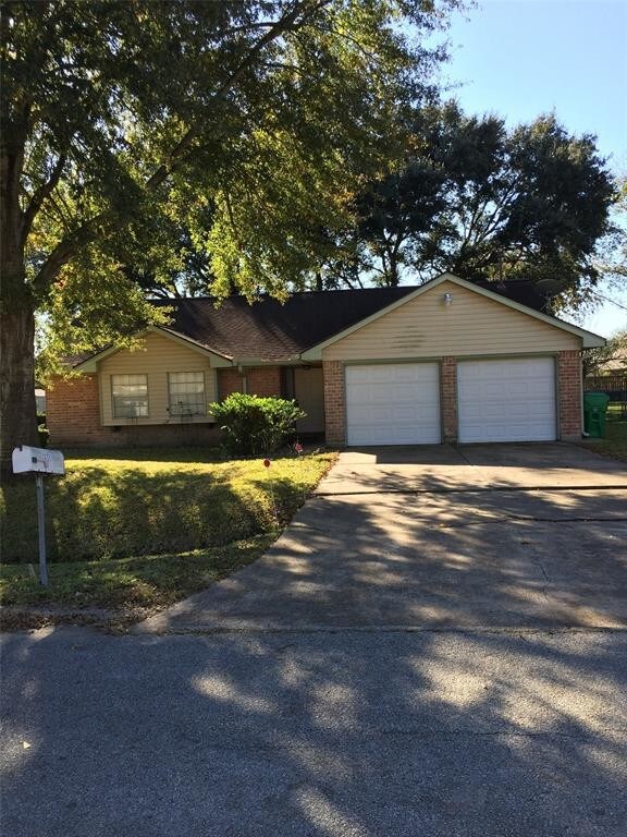 Foto principal - 13111 Foxburo Dr