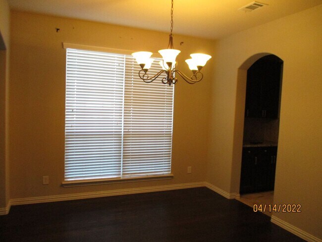 Foto del edificio - 2505 Mesa Glen Dr