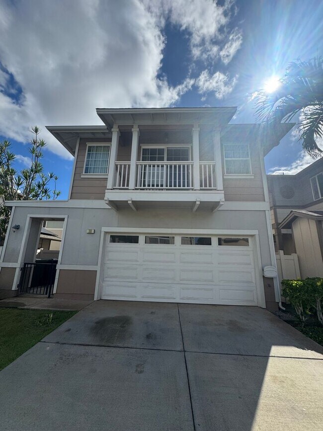 Foto del edificio - Beautiful 3 Bedroom with 2.5 Bathroom Home...