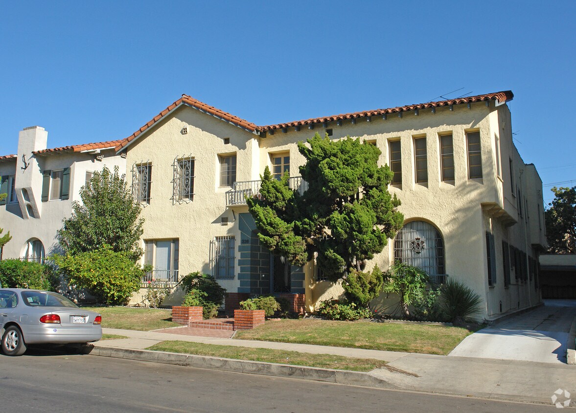 Primary Photo - 336 S Cochran Ave