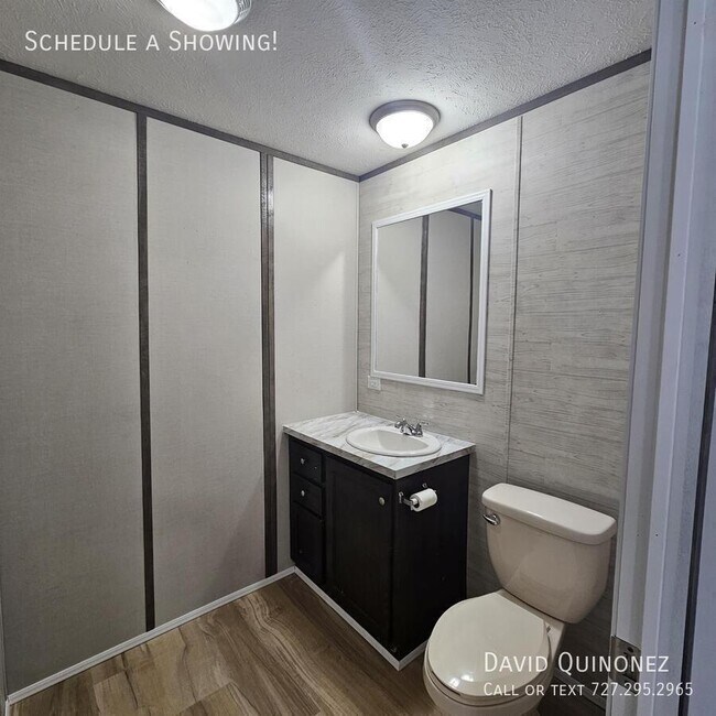 Foto del edificio - 2737 W Washington Center Rd