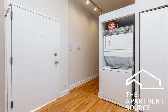Foto del edificio - 1345 N Wells St
