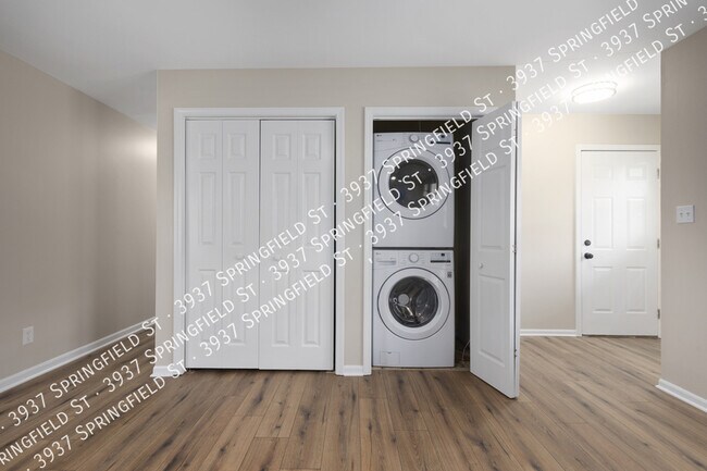 Building Photo - 3937 Springfield St
