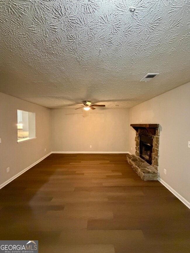 Building Photo - 8513 Pineland Dr