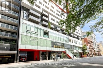 Building Photo - 318 Richmond St W