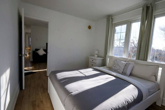 Photo du bâtiment - 6240 Rue Eadie