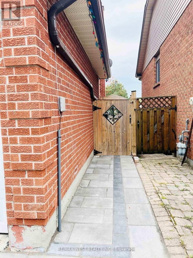 Building Photo - 63 Taylorwood Rd