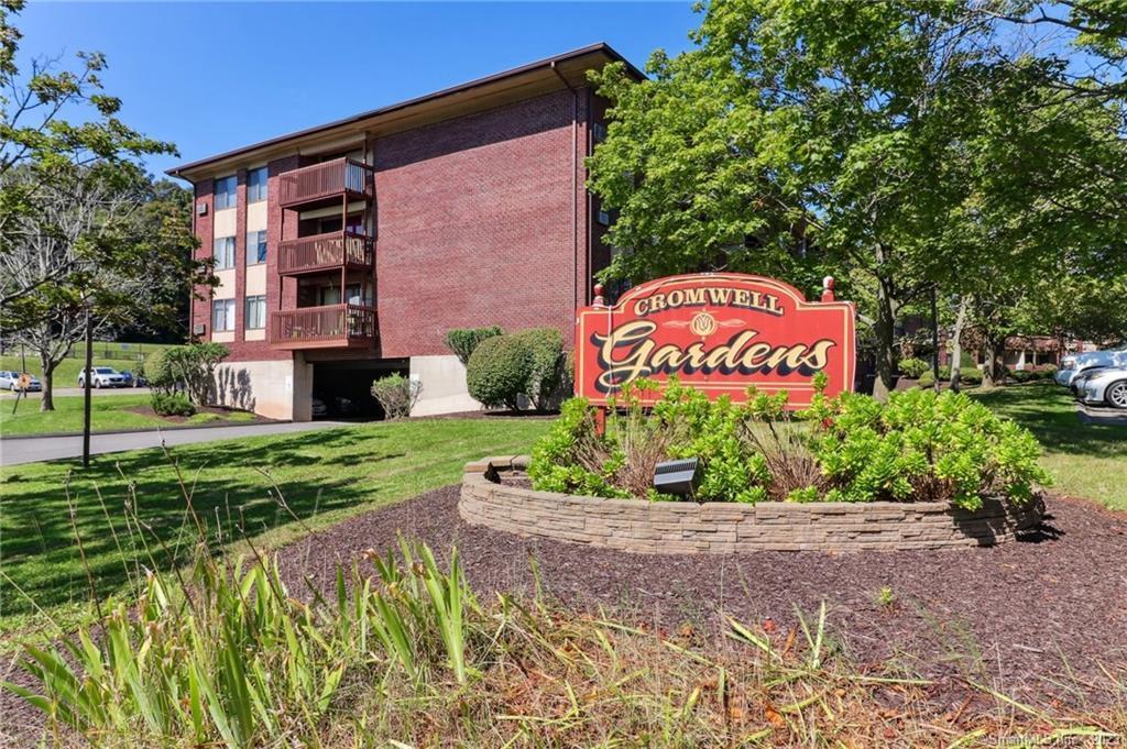 1323 Cromwell Hills Dr Unit 1323, Cromwell, CT 06416 Condo for Rent