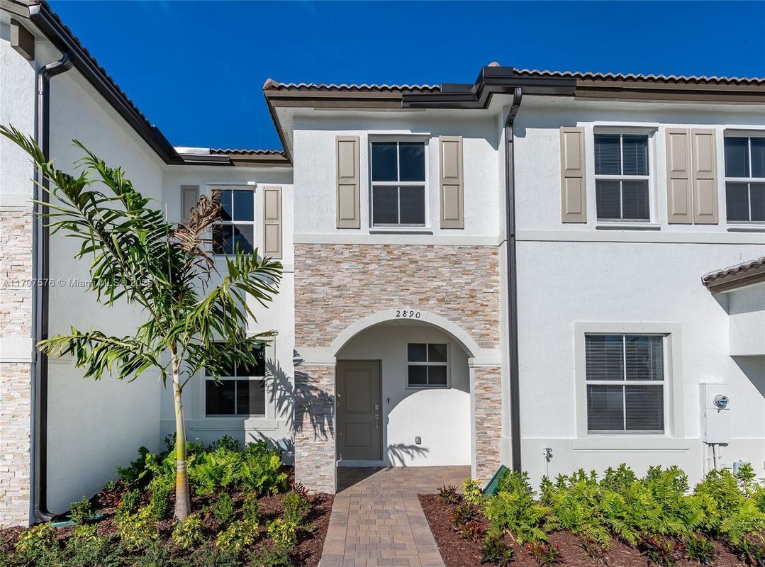Foto principal - 2890 SE 26th Ter