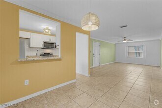 Building Photo - 12640 Kenwood Ln