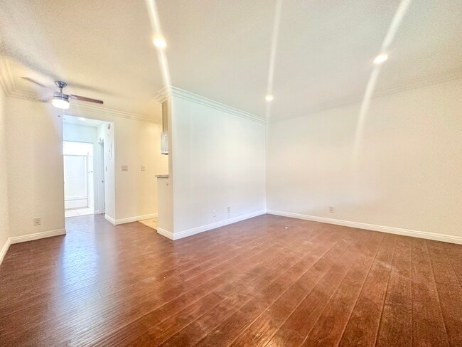 Foto del edificio - 14024 Oxnard St