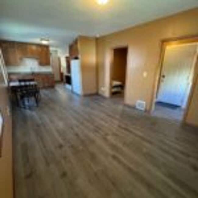 Foto del edificio - 425 N 27th Ave W