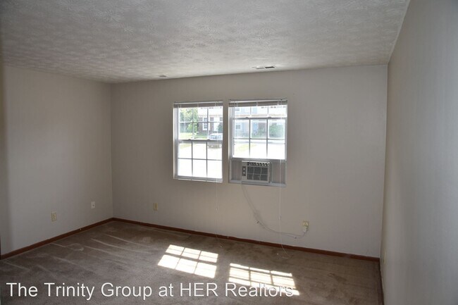 Building Photo - 1236 Green Valley Dr
