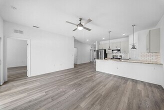 Building Photo - 4718-4718 29th St SW