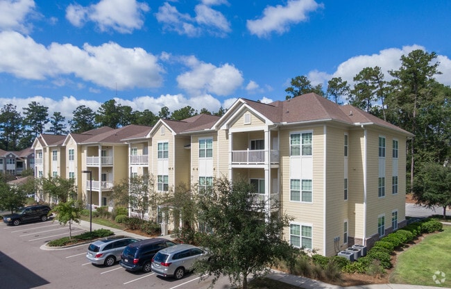 Building Photo - Arbor Village