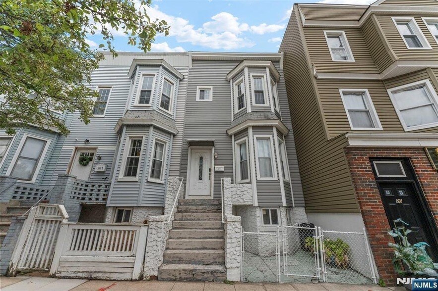Foto principal - 28 Kearny Ave