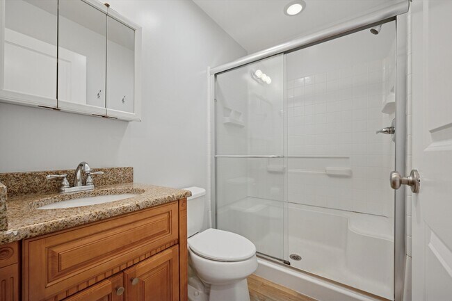 Foto del edificio - 1856 N 17th St
