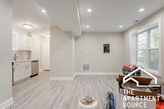 Building Photo - 3131 N Monticello Ave