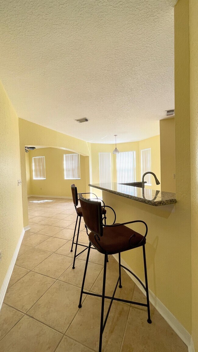 Foto del edificio - 132 SW Peacock Blvd