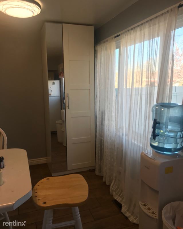 Foto del edificio - 4 br, 2.5 bath Townhome - 499 N 400 E 10C ...