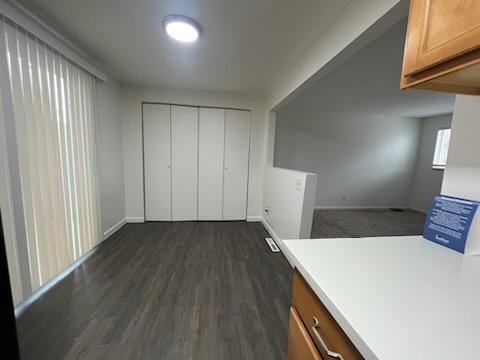 Building Photo - Cute duplex close to Stapleton