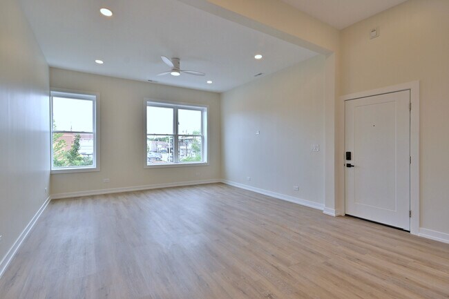 Foto del edificio - 7518 Madison St
