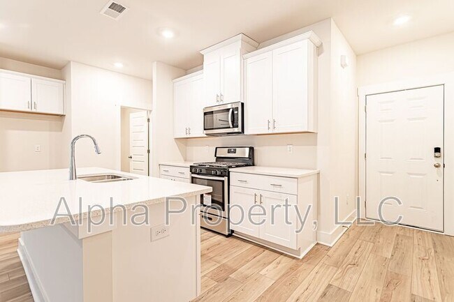 Photo - 212 Round Back Way Townhome