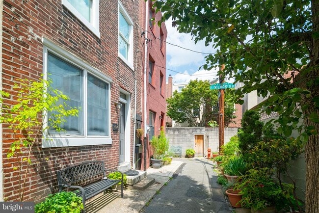 Foto del edificio - 704 S Darien St
