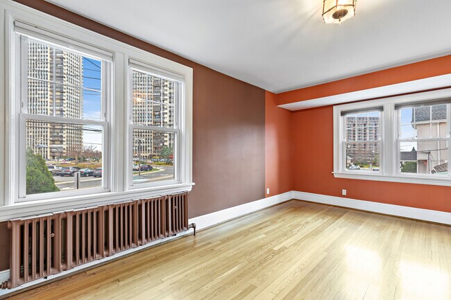 Building Photo - 730 Palisade Ave