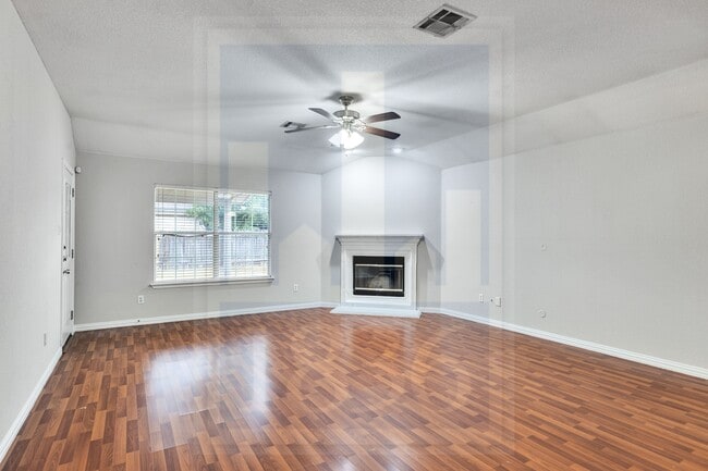 Foto del edificio - 1500 Gardena Canyon Dr