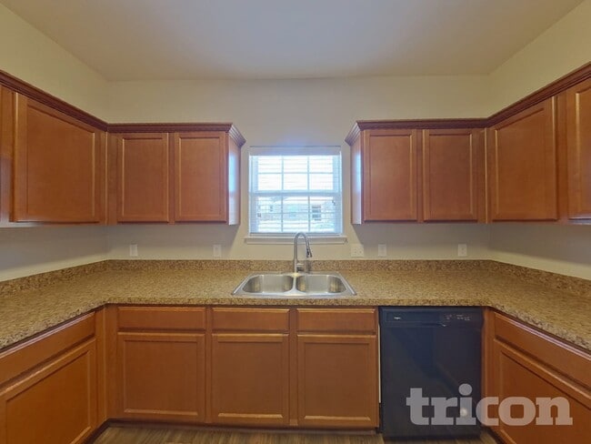 Building Photo - 1010 Stanwyck Ave