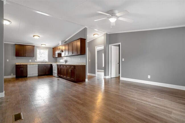 Building Photo - 16451 Desert Star Ct