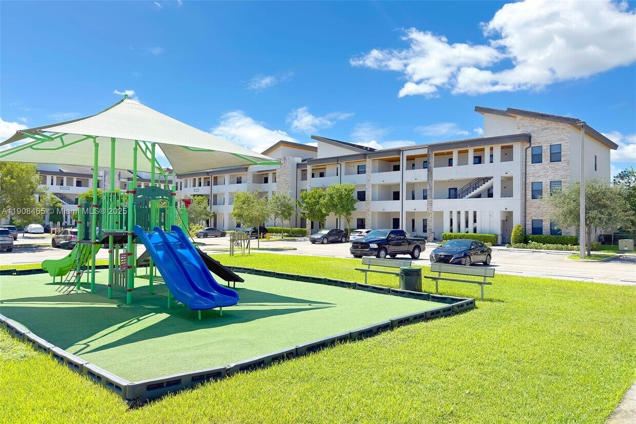 Primary Photo - 8005 NW 104th Ave