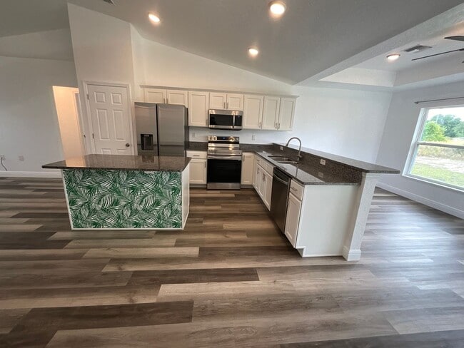 Building Photo - Available End of Year!!! AND Get First Month Half Off if Move in by January 1, 2026 Gorgeous Newe...