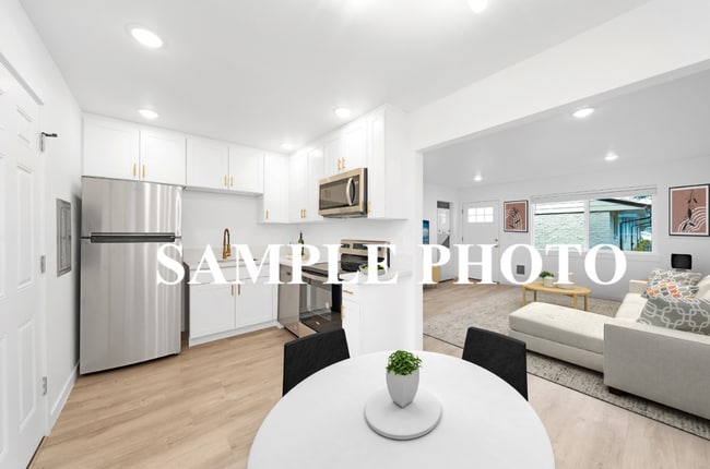Interior Photo - Alder Ridge