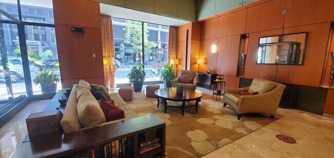 Foto del edificio - 208 W Washington St