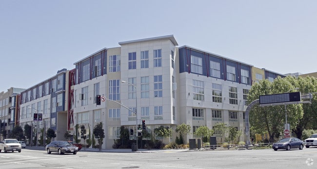 Building Photo - 683 Brannan St Loft Apartments
