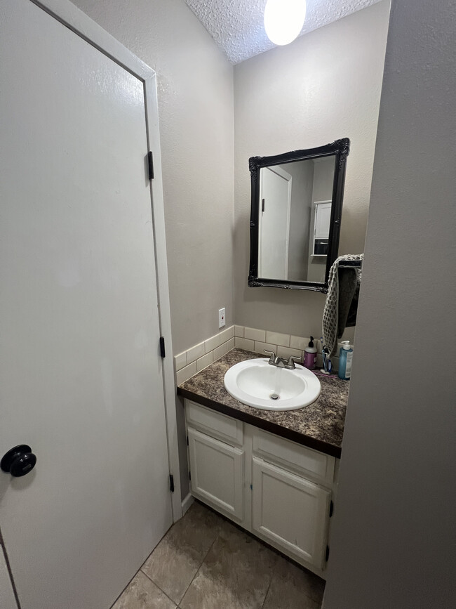 Foto del edificio - 103 E Pleasant View Dr