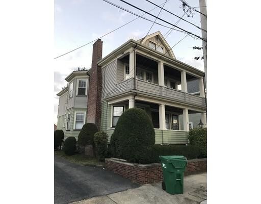 Primary Photo - 19 Burnside St