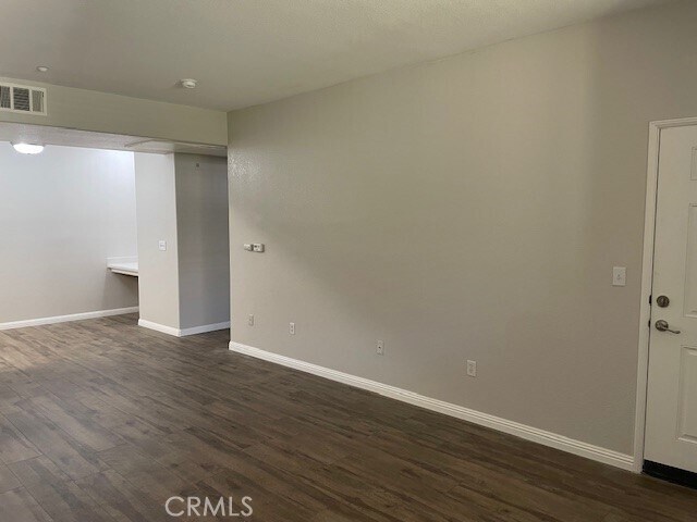 Foto del edificio - 41410 Juniper St