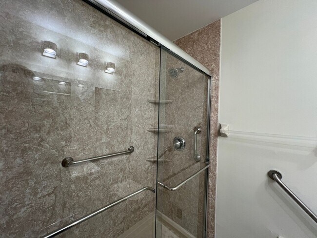 Photo - 9153 Ellie Dr Apartment