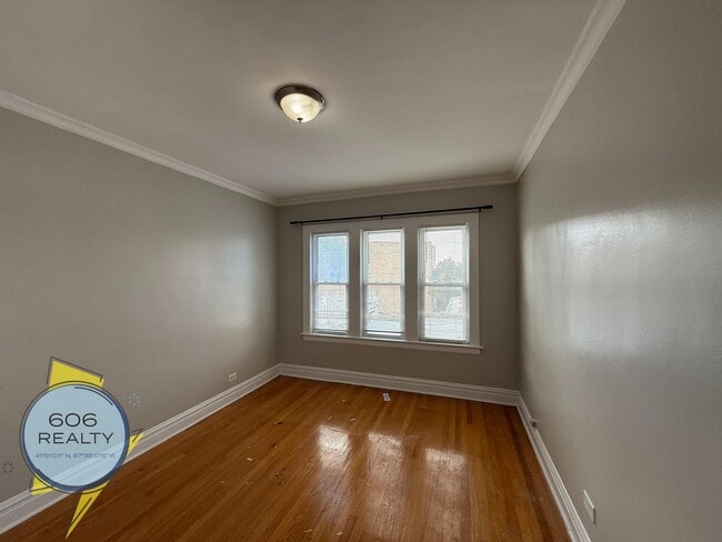 Foto del edificio - 2140 Clarence Ave