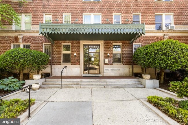 Building Photo - 2456 20th St NW