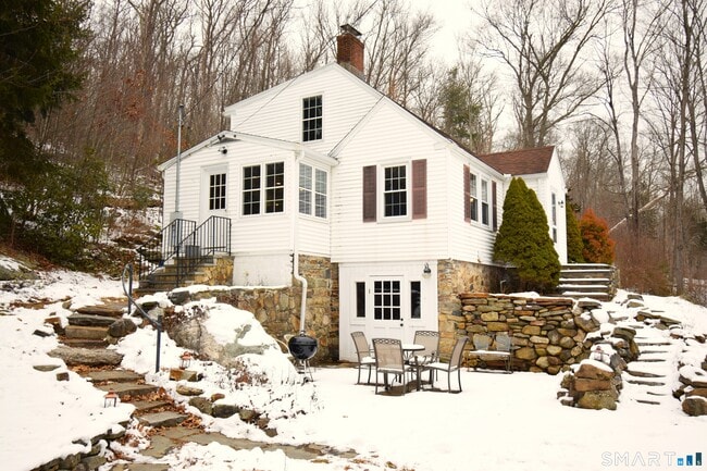 Building Photo - 2203 Durham Rd