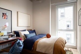 Building Photo - Hub Bloomington