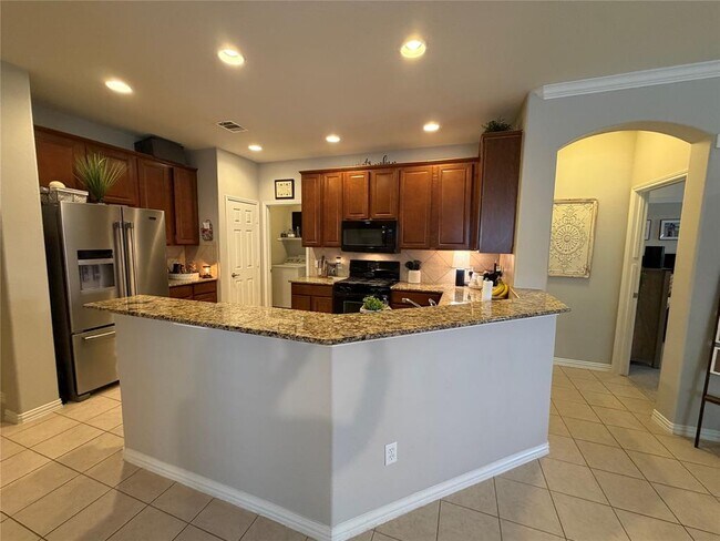 Building Photo - 2028 Cactus Valley Dr