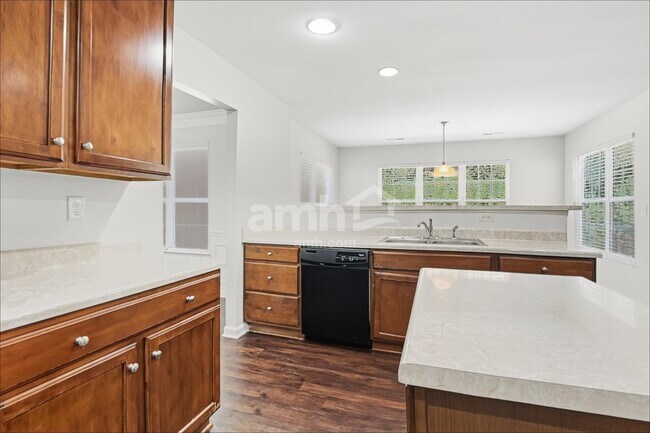 Foto del edificio - 7741 E Berkeley Rd