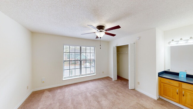 Interior Photo - Cambridge Woods