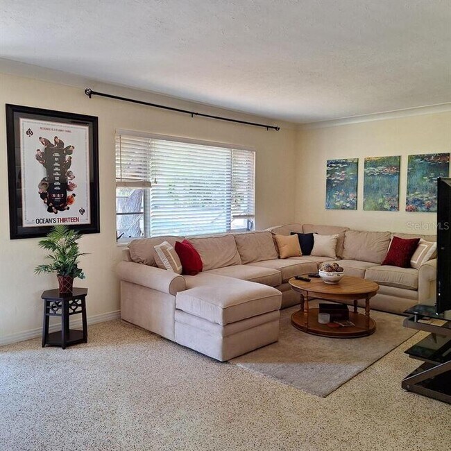 Foto del edificio - 2239 Hillview St